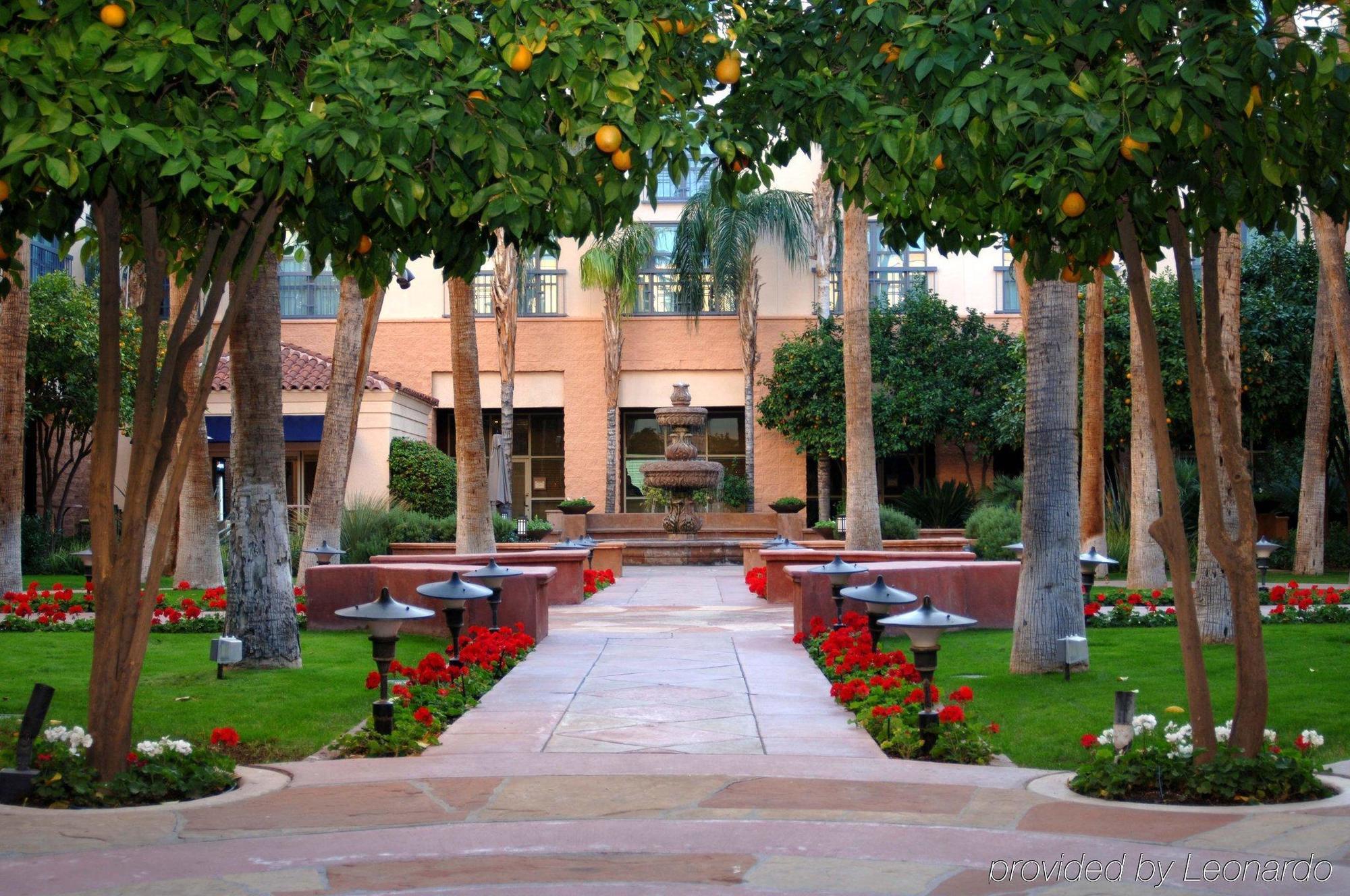 Tempe Mission Palms- Destination Fee Includes Parking Hotel Екстериор снимка
